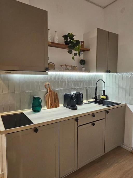 Heart Of City Center 4Br 2Bath 10 Pers Бухарест Екстер'єр фото