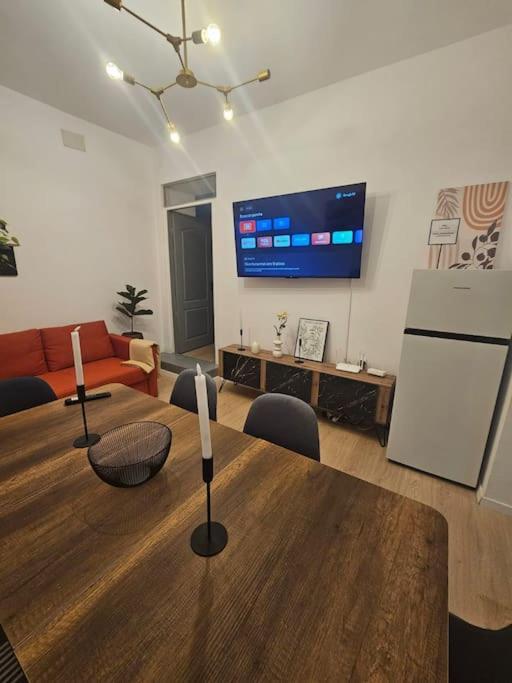 Heart Of City Center 4Br 2Bath 10 Pers Бухарест Екстер'єр фото