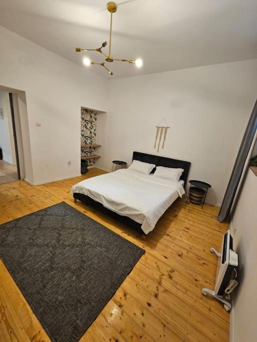 Heart Of City Center 4Br 2Bath 10 Pers Бухарест Екстер'єр фото