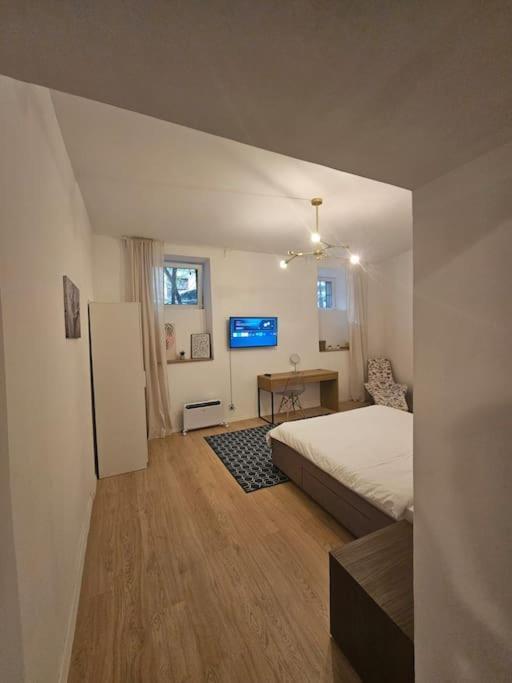 Heart Of City Center 4Br 2Bath 10 Pers Бухарест Екстер'єр фото